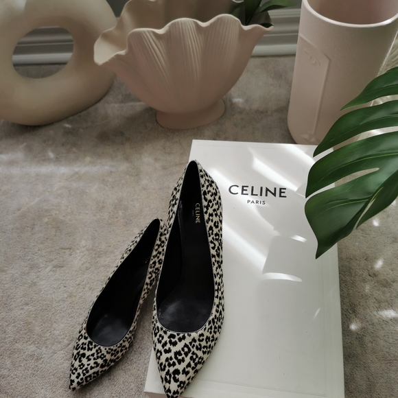 Celine Ladies shoes pumps/heels new US7 - Picture 2 of 8